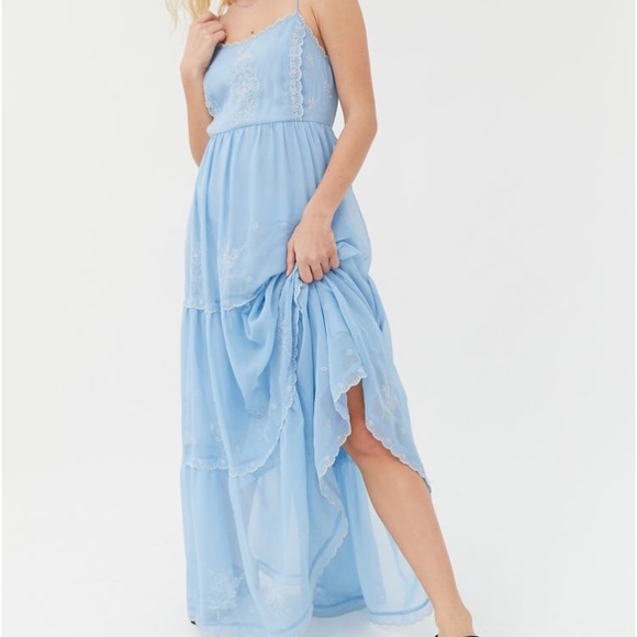 Urban Outfitters Hannah Embroidered Maxi Dress - Picture 3 of 7
